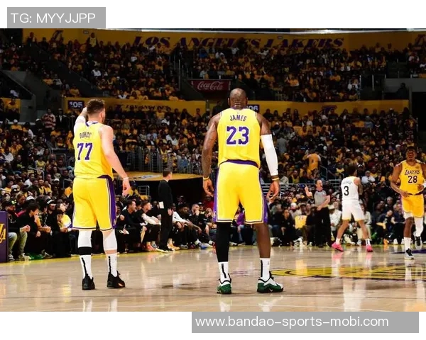 湖人全场失误频频东詹里合计17次东契奇独自9次表现堪忧