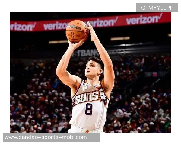 阿伦轻松发挥12投7中贡献20分7篮板2助攻1抢断展现出色状态 阿伦轻松发挥12投7中贡献20分7篮板2助攻1抢断展现出色状态