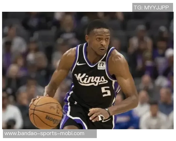 福克斯高效表现砍下26分5板3助罚球命中率惊人助球队取胜 福克斯高效表现砍下26分5板3助罚球命中率惊人助球队取胜