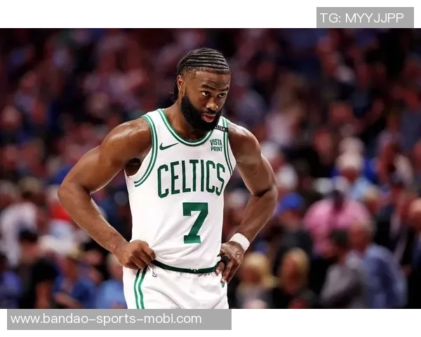 杰伦布朗怒斥裁判放任对手犯规直言已忍无可忍