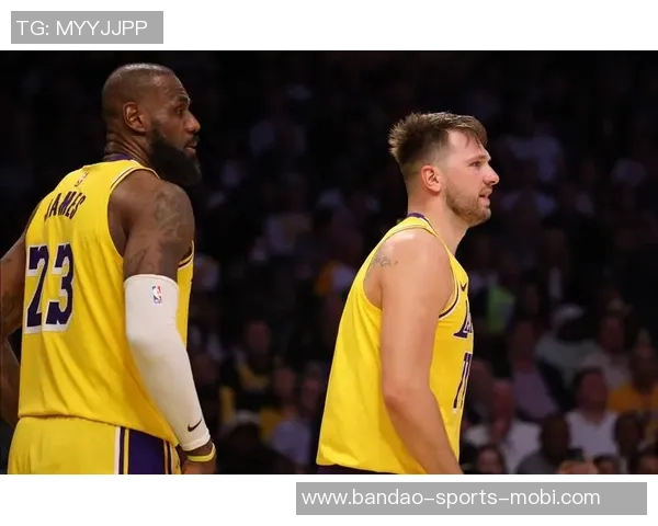 NBA赛季精彩回顾湖人热火对决雷霆大胜鹈鹕马刺轻取太阳公牛再胜尼克斯 NBA赛季精彩回顾湖人热火对决雷霆大胜鹈鹕马刺轻取太阳公牛再胜尼克斯